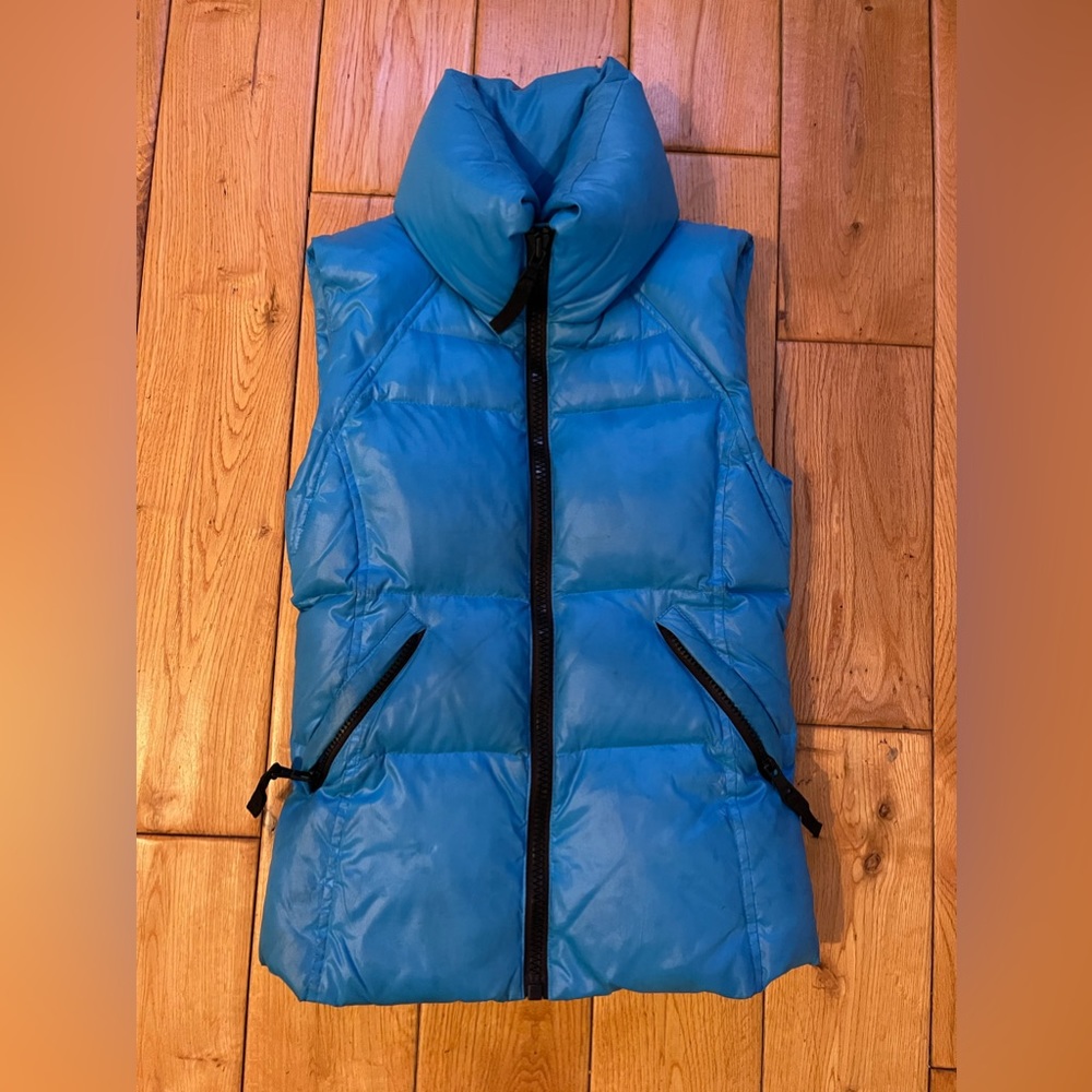 SAM turquoise puffer vest